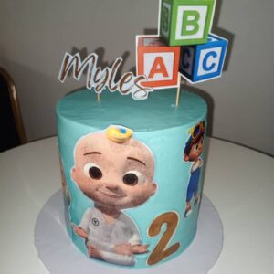 Vanilla/strawberry cake