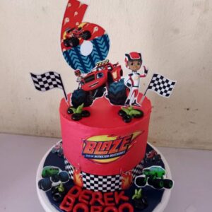 Vanilla and Strawberry cake