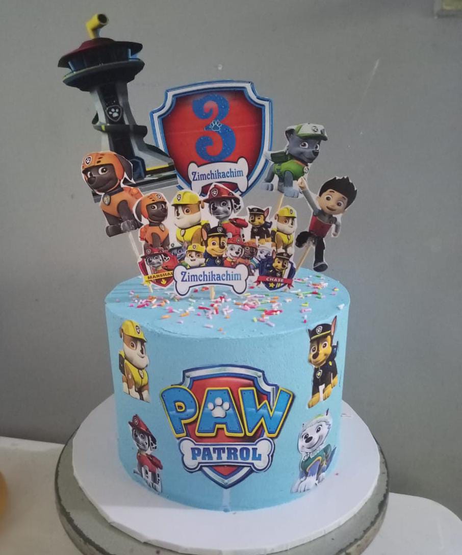 Vanilla/Strawberry cake