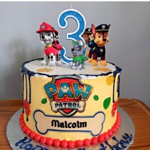 Vanilla/strawberry cake